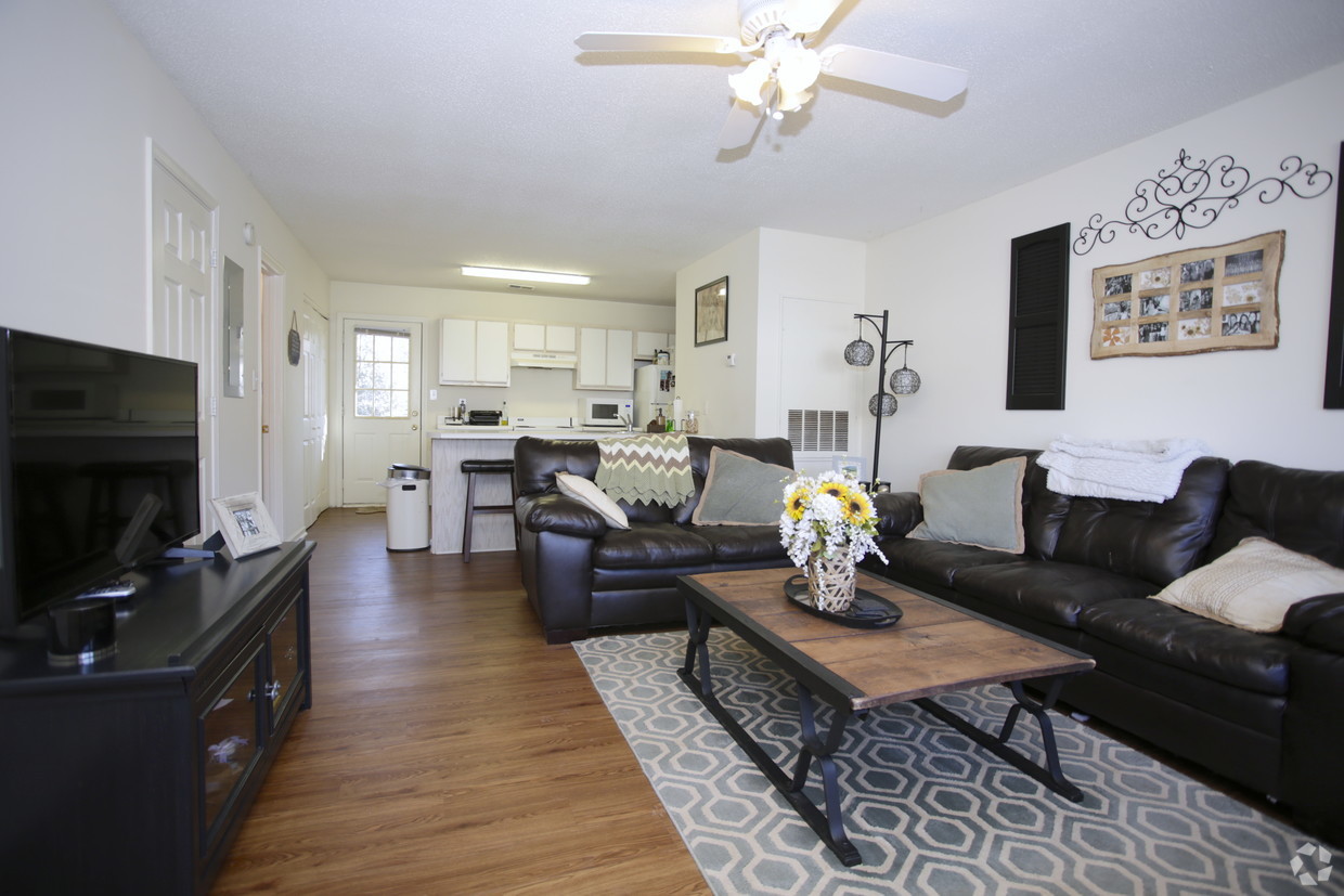 Arbor Creek Apartments Joiner Management